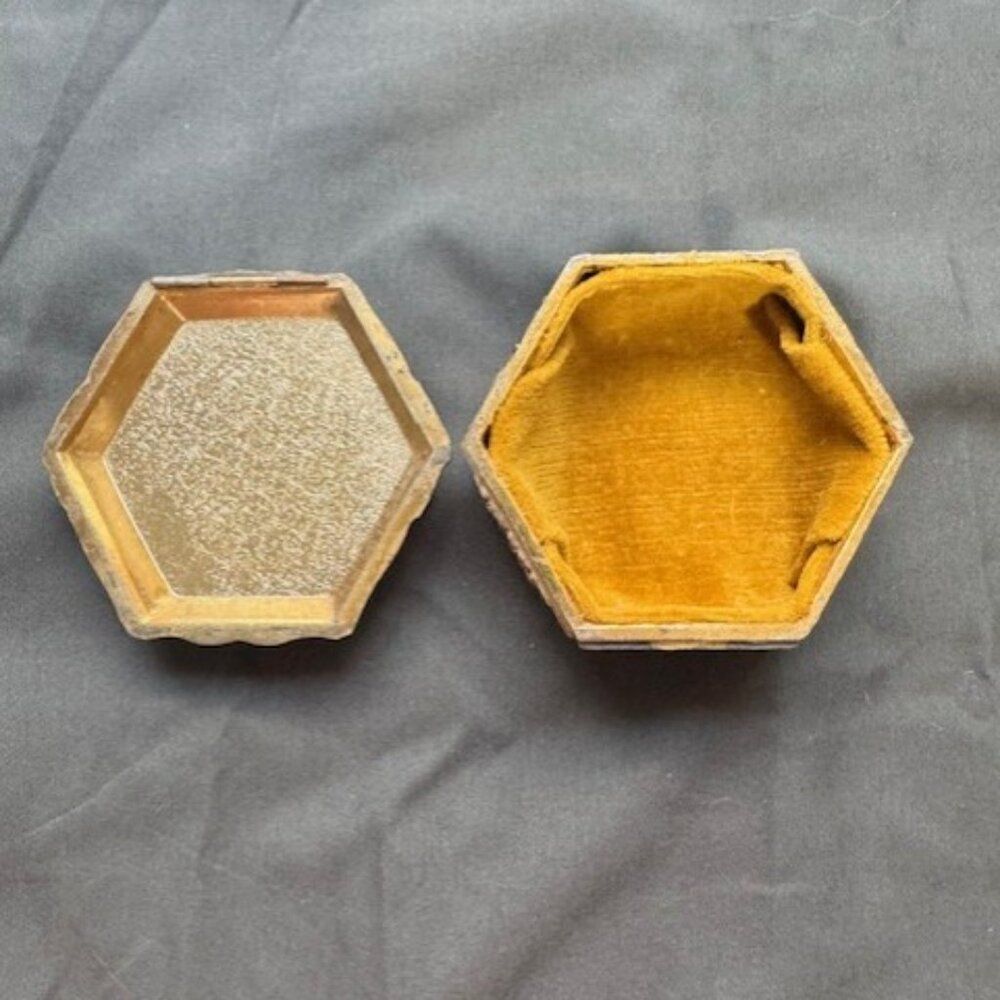 Vintage Japanese Brass Floral Footed Jewelry / Trinket Box - Picture 3 of 5